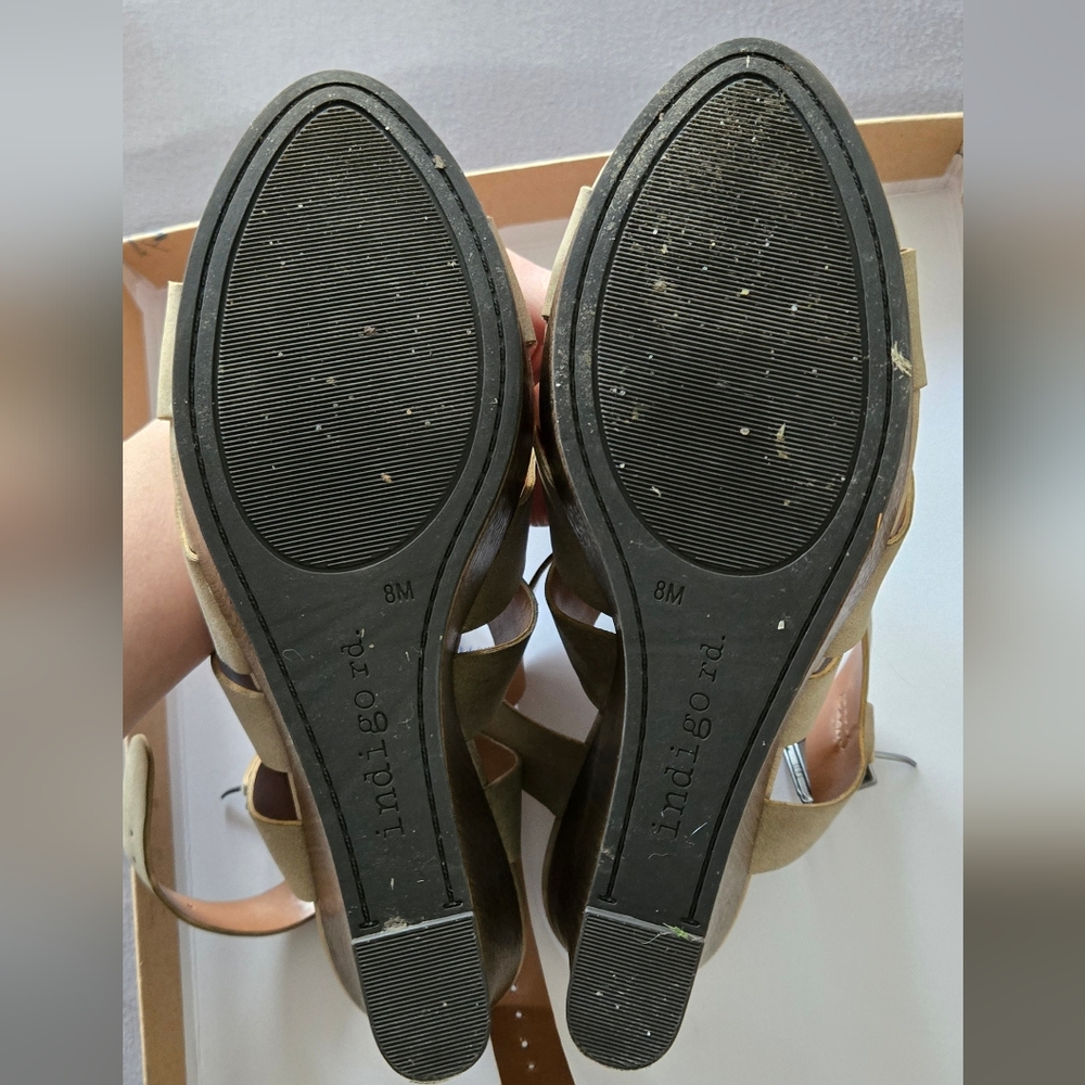 Taupe Indigo rd. 8M Wedges - Picture 9 of 9
